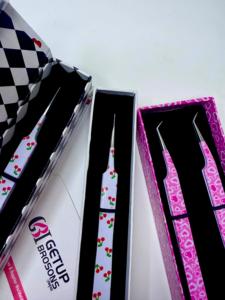 GETUP BROSONS IMPEX GBI-EET-3003 45/แหนบติดขนตาเคลือบกระดาษลายเชอร์รี่และลายหัวใจ ปลายเรียบ สีเงิน ป้องกันแม่เหล็ก - Product Image 5