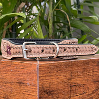 Vente chaude luxe bas prix cuir repoussé à la main perlé réglable rembourré cuir de vachette robuste colliers pour chiens accessoires pour animaux de compagnie