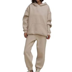 Ensemble de survêtement homme personnalisé avec logo, coupe ample et oversize, comprenant un sweat à capuche court zippé et un pantalon large, 2 pièces - Product Image 1
