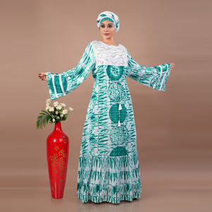 Vestido Maxi de Rayón con Estampado Digital Abstracto, Mangas Acampanadas, Detalle de Lazos y Silueta Relajada hasta el Suelo - Product Image 3