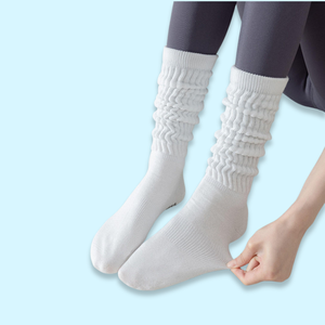 Chaussettes de yoga et de Pilates antidérapantes, respirantes en coton, personnalisées pour femmes, avec grip antidérapant pour la gym, le volley-ball, les sports et la danse - Product Image 1