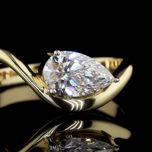 แหวนเพชรทรงลูกแพร์เพาะเลี้ยงในห้องปฏิบัติการแบบเดี่ยวลายคลื่น - Product Image 2