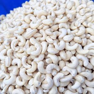 Prix d'usine Noix de cajou SANTIGO, Grains de noix de cajou, Kaju Badam - Product Image 1