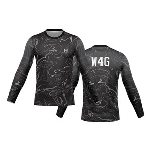 เสื้อยืดคอกลมแขนราแกลนทรงปกติ ระบายอากาศได้ดี แห้งเร็ว เป็นมิตรกับสิ่งแวดล้อม น้ำหนัก 220 กรัม พิมพ์ลายแบบซับลิเมชั่นสำหรับผู้ชาย - Product Image 3