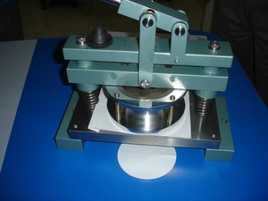 Poinçonneuse et découpeuse de papier 100 cm carré - Product Image 3