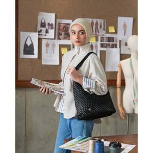 กระเป๋าโฮโบสานสำหรับผู้หญิง Leia - Product Image 4