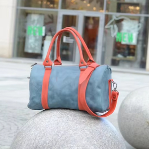 กระเป๋าเดินทางหนังแท้สไตล์วินเทจ สั่งซื้อจำนวนมาก กระเป๋าแบบดัฟเฟิลสำหรับวันหยุดสุดสัปดาห์ ความจุขนาดใหญ่ พกพาสะดวก กระเป๋าถือขึ้นเครื่องบิน MOQ ต่ำ รุ่น LDB-0326 พร้อมซิป - Product Image 1