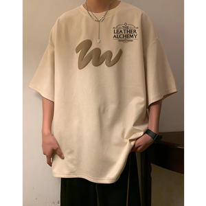 เสื้อยืดผู้ชายสไตล์สตรีทแวร์ แขนครึ่งตัว พิมพ์ลายพัฟฟ์ ทรงโอเวอร์ไซส์ แฟชั่นฮิปฮอป สวมใส่สบาย ผ้าฝ้าย ระบายอากาศได้ดี น้ำหนักเบา เหมาะสำหรับฤดูร้อน ทันสมัย - Product Image 1