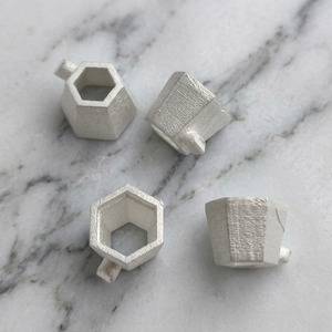 Lote de 100 Piezas de Bases Hexagonales de Plata de Ley 925 Reciclada, Tamaños Calibrados de 5mm, para Producción en Masa de Joyería con Incrustaciones de Piedras - Product Image 3