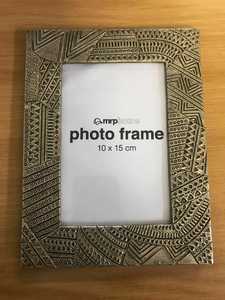Cadre photo rectangulaire en métal haut de gamme avec revêtement en laiton sur MDF, durable et écologique, décoration d'intérieur - Product Image 5