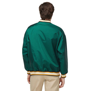 Blouson bomber vert en satin pour homme, col en V, logo brodé, coupe classique, style preppy automne, coupe-vent - Product Image 2