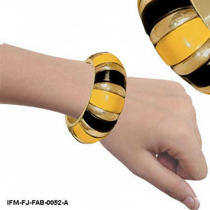 Brazalete Vintage Grueso de Esmalte con Rayas Amarillas y Negras, Tono Dorado, para Mujer - Product Image 4