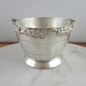 Cubo de Hielo Plateado Tradicional con Borde Floral Decorativo, Ideal para Bares Clásicos, Entretenimiento y Exhibición, Hecho en India - Product Image 6