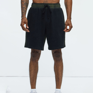 Shorts de détente noirs de qualité supérieure pour hommes avec cordon de serrage élastique à la taille, coupe confortable pour la maison, la salle de sport et les voyages - Product Image 1