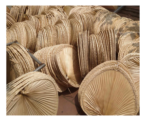 Abanico de Hoja de Palma de Bambú Hecho a Mano, Estilo Vintage, Recuerdo de Boda - Product Image 1