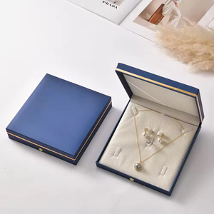 Boîte d'emballage pour bijoux en carton auto-élevable avec fermeture magnétique et doublure en éponge pour bagues, pendentifs, bracelets, colliers – Vente en gros - Product Image 3