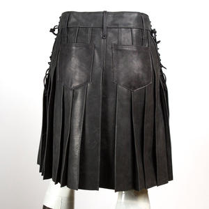 Kilt utilitaire gothique en cuir noir - Product Image 3