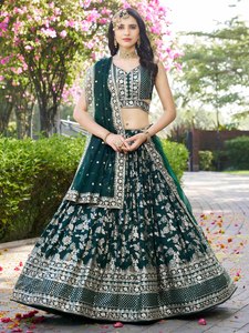 Lehenga Choli Verde Esmeralda, Vestido de Dos Piezas con Bordado Floral, Traje de Boda Bollywood con Dupatta - Product Image 1