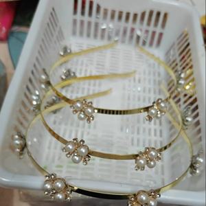 Elegantes Diademas Florales con Perlas y Piedras Doradas para Mujeres y Niñas, Exquisitas Diademas Metálicas Hechas a Mano - Product Image 1