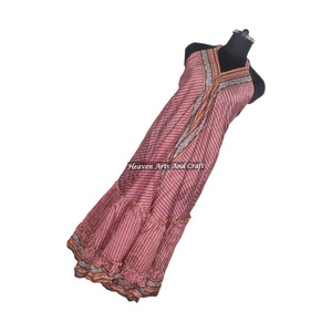 Nouveau fabricant et grossiste de vêtements pour femmes, robes en tissu de soie sari vintage indien, robes de soirée élégantes pour femmes, robes de soirée sans manches. - Product Image 3