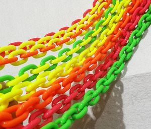 Chaînes décoratives en résine surdimensionnées, faites à la main et peintes à la main, pour la décoration du salon - Product Image 5