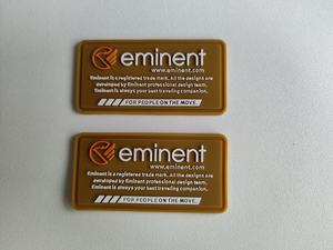 Patch en caoutchouc PVC personnalisé directement de l'usine, badge en silicone 3D gaufré de haute qualité pour vêtements, sacs, chaussures, casquettes - Product Image 3