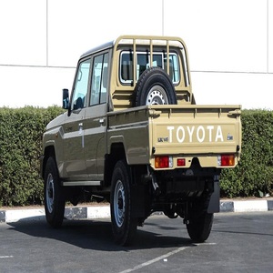 Toyota LandCruisers Pick Up 2.8L Turbo Diesel 4 cylindres 4x4 Double Cabine 2 portes Sièges en cuir Caméra arrière Occasion et Neuf - Product Image 6
