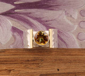 Anillo de Plata de Ley 925 de Lujo con Citrino Natural, Elegante Joya con Gema Amarilla, Hecho a Mano con Alta Calidad - Product Image 1