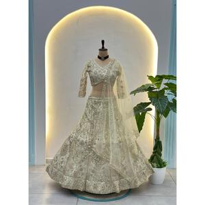 Ensemble élégant de lehenga, blouse et dupatta avec broderie de sequins et de cordon pour mariages, fêtes et occasions festives indiennes - Product Image 4