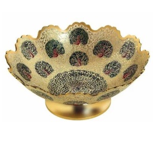 Bol décoratif en métal plaqué or pour servir des fruits secs, fournisseur indien de bols tendance pour la table. - Product Image 1