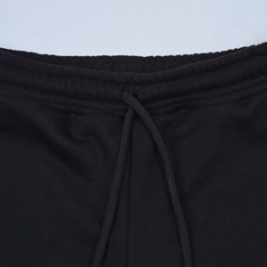 Shorts de sport en coton noir de qualité supérieure, personnalisables avec logo, pour homme, confortables pour la course à pied et la gym. - Product Image 3