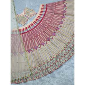 Accesorios Étnicos de Diseño, Lehenga Choli y Dupatta Bordados con Trabajo de Hilo - Product Image 6