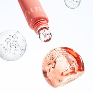 nuse REJU LIP GLOSS 01 OOLONG PEACH 10.5g |   Tinte Labial Humectante con Acabado Brillante de Larga Duración, Cuidado Labial Coreano - Product Image 3