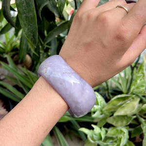 Bracelet jonc en résine effet marbre violet rayonnant, fait main, de haute qualité, élégant, large, style Kada, bijou de mode massif - Product Image 2