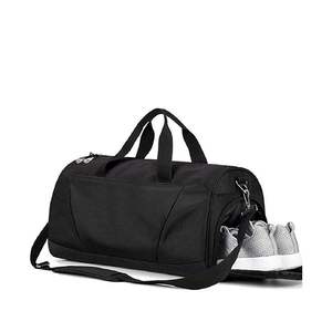 Bolsa de Gimnasio Cilíndrica Negra Premium de Gran Capacidad, Bolsa Deportiva con Compartimento Separado para Zapatos y Acabado Resistente al Agua - Product Image 2