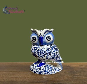 Estatua de Búho Art Deco Hecha a Mano en Aluminio |   Figura Decorativa Ecológica para Mesa de Centro |   Regalo Pintado a Mano Duradero - Product Image 6