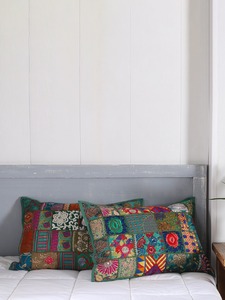 Housse de coussin brodée indienne en coton, patchwork - Product Image 4