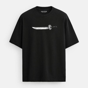 เสื้อยืดคอกลมแขนสั้นผู้ชายลายพิมพ์ตัวอักษร ผ้าคอตตอนเจอร์ซีย์ ทรงปกติ สีดำ สวมใส่สบาย พิมพ์ลายโลโก้ด้านหลัง สไตล์ลำลอง - Product Image 1