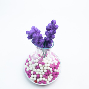 Tiges de fleurs en feutre de lavande faites à la main en gros – Bouquet de fleurs en feutre de laine violet pour l'artisanat DIY, la décoration intérieure, les cadeaux de mariage et la vente en gros - Product Image 3