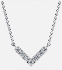 Magnifique pendentif en diamant en forme de V, bijoux de luxe de créateur, collier élégant, cadeau pour femmes - Product Image 3