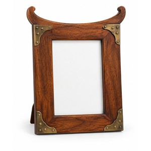 Cadre photo artisanal en bois de manguier, style Kerala Snake-Boat |   Laiton antique |   Vente en gros - Product Image 1