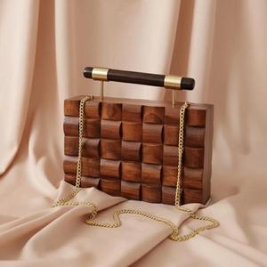 Bolso de mano de madera de lujo hecho a mano para mujer, bolso de noche ecológico, set de regalo para bodas y fiestas - Product Image 4