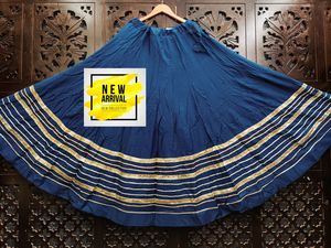 Ensemble ethnique Navratri haut de gamme en rayonne et coton, avec chaniya et tissu de blouse, bordure Lappa originale, entièrement cousu, coupe évasée et lourde - Product Image 3