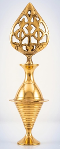 Surma Dani en laiton de qualité supérieure avec applicateur décoratif orné, récipient à kohl traditionnel fait main avec finition dorée vintage - Product Image 4