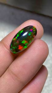 Opale noire d'Éthiopie naturelle, cabochon ovale, 5 carats, pierre précieuse en vrac, multi-reflets pour la fabrication de bijoux - Product Image 3