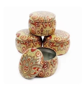 Bougie votive artisanale en métal remplie de cire de soja, parfumée, écologique, décoration originale pour la maison, idéale pour les festivals, les anniversaires et les célébrations de Diwali - Product Image 6