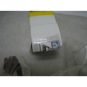 2 AMAT 1270-01625 SW Press 75-100PSIG 0.1-1A@VDC - Equipo y piezas de semiconductores de confianza de la marca global Legacy - Product Image 1