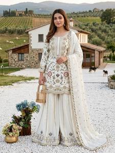 Costume Sharara pour femmes avec dupatta brodée – Vêtements ethniques pakistanais - Product Image 5