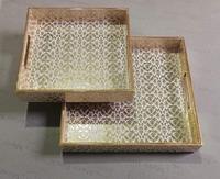 Plateau en bois indien fait main de qualité supérieure, plateau de service moderne de luxe imprimé à l'émail pour les décorations du Ramadan, des mariages et de Diwali