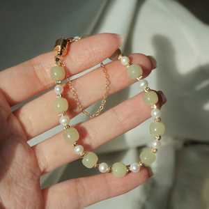 Bracelet en jade et perles, perles de cristal de jade vert, bracelet de guérison par le yoga, cadeau pour elle, bijoux spirituels élégants - Product Image 4